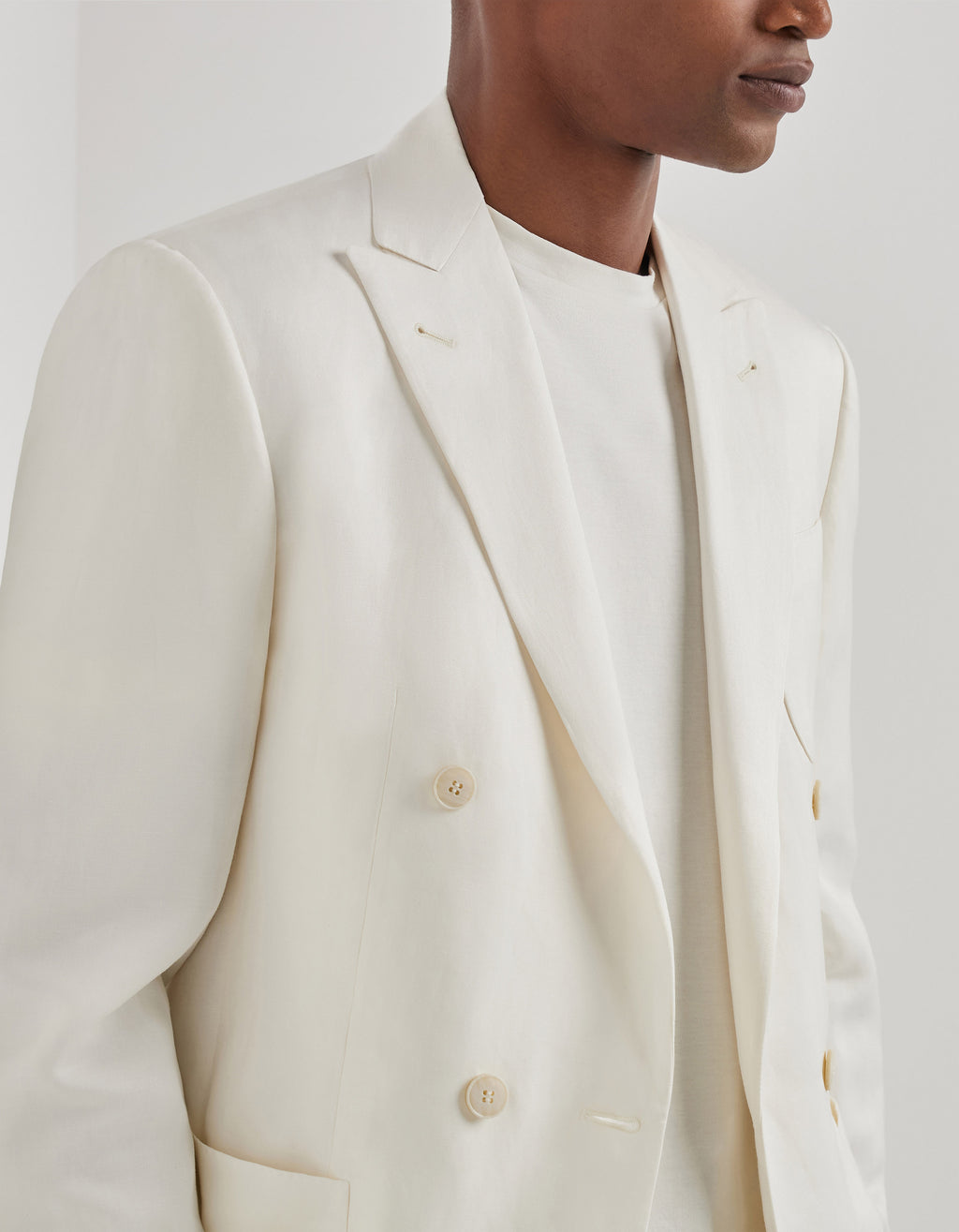 White linen and silk blend double-breasted Kei jacket with a modern fit