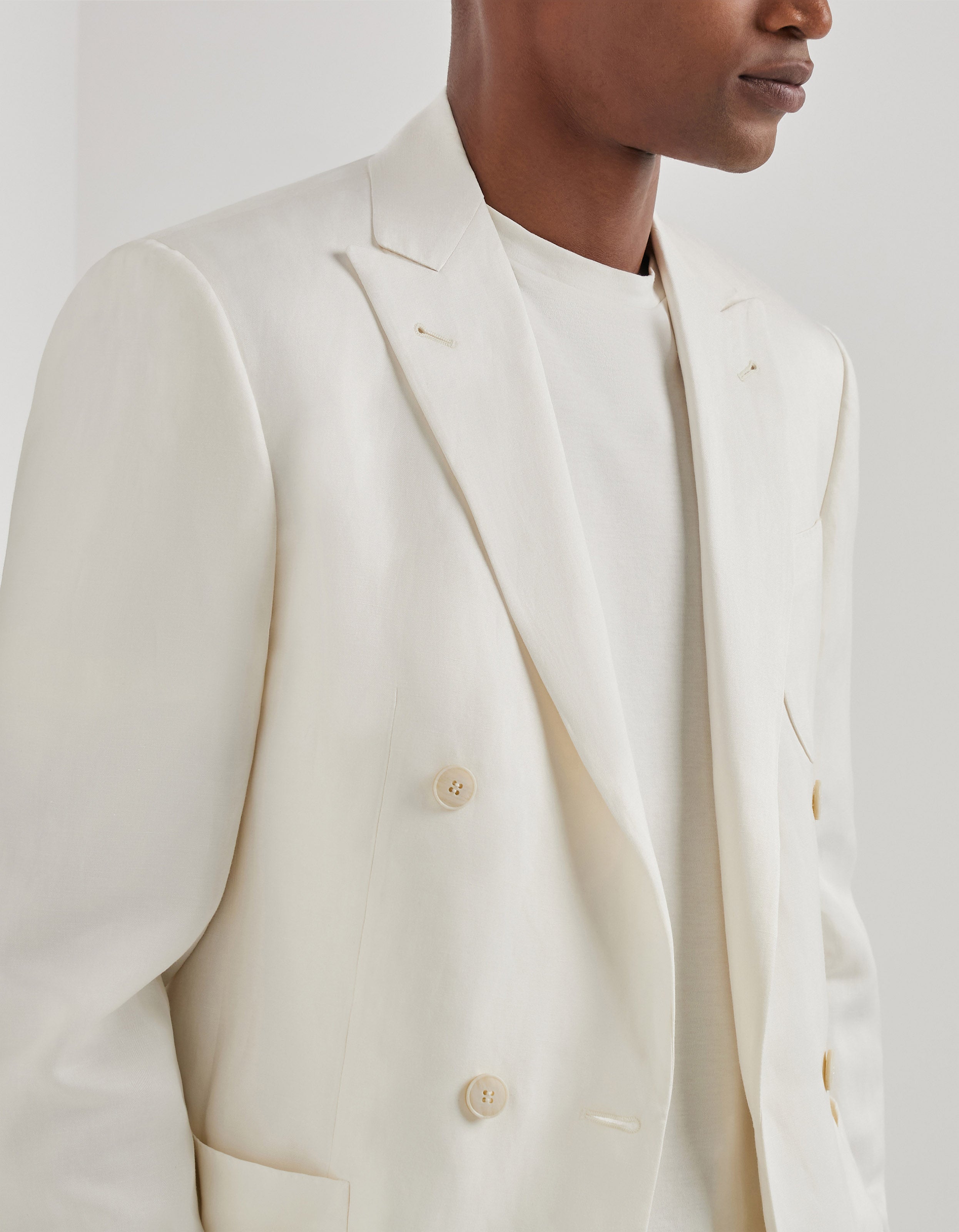 White linen and silk blend double-breasted Kei jacket with a modern fit